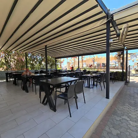 Hotell Okej Golem (Tirana)