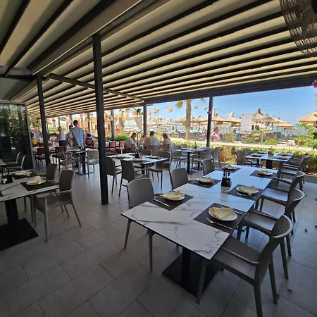 Okej Hotell Golem (Tirana)