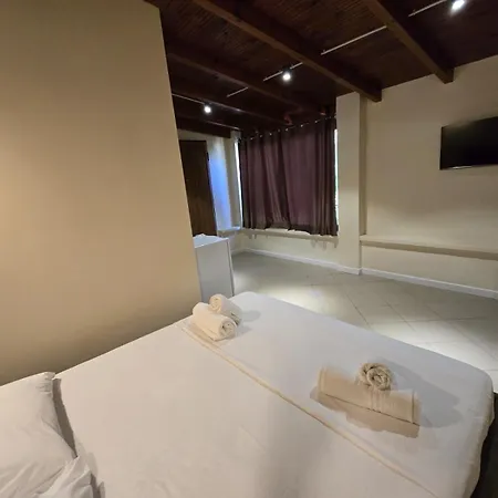 Okej Hotell Golem (Tirana)