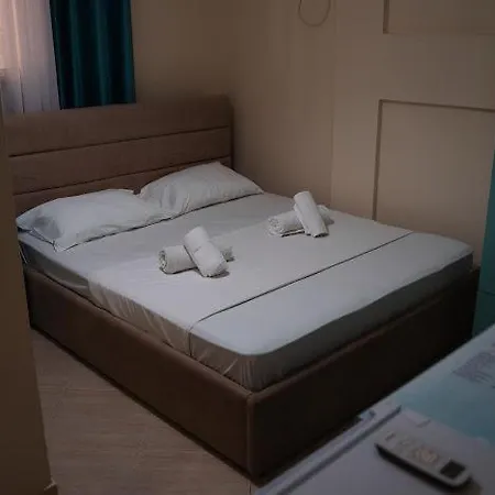 Okej Ξενοδοχείο Golem (Tirana)